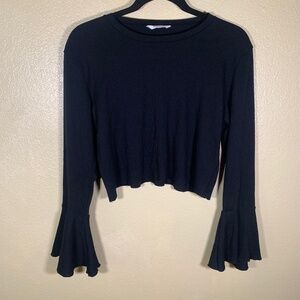 Black ribbed bell sleeve crop top
